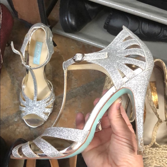 Betsey Johnson silver glitter sparkle Strappyheels - Picture 2 of 8